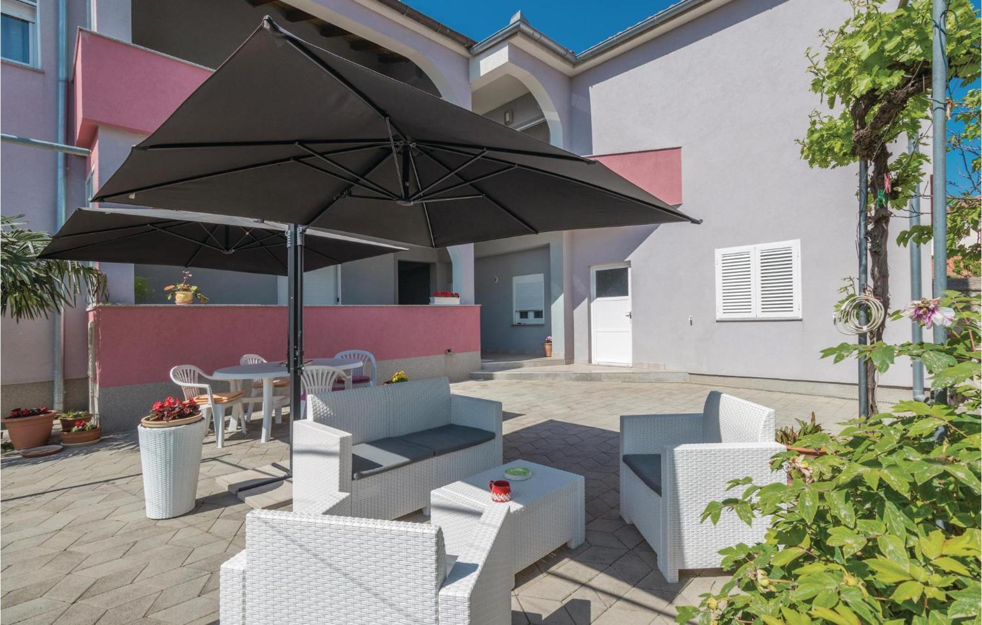 Nice Apartment In Zadar With Kitchen Exterior photo